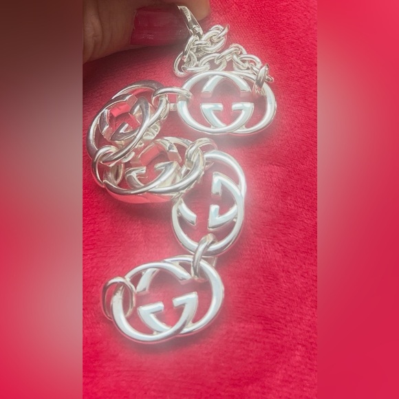 Gucci Interlocking GG Sterling Silver Bracelet with box and Gucci pouch. - Picture 5 of 15